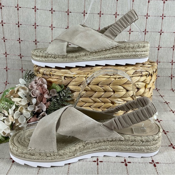 Marc Fisher LTD “Pella” Beige Suede Espadrille Platform Sandals Sz 10 Soft Comfy - Picture 7 of 9